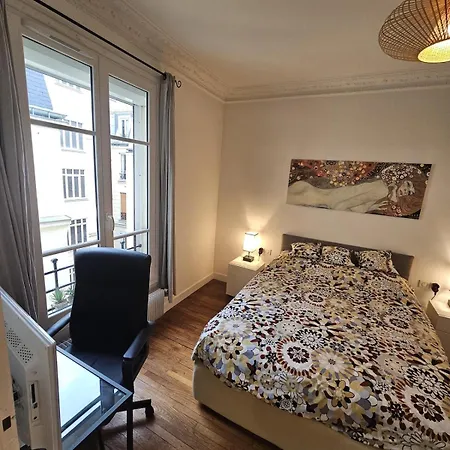Apartment Montmartre Beautiful 67 M2 With Gym & Balcony *