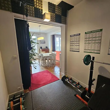 Montmartre Beautiful 67 M2 With Gym & Balcony *
