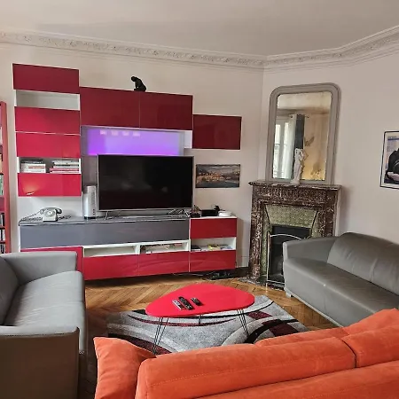 Montmartre Beautiful 67 M2 With Gym & Balcony Paris