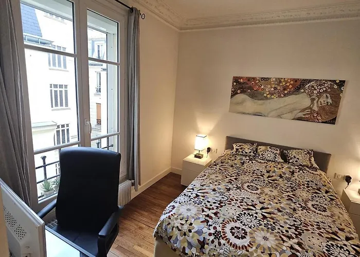 Διαμέρισμα Montmartre Beautiful 67 M2 With Gym & Balcony *