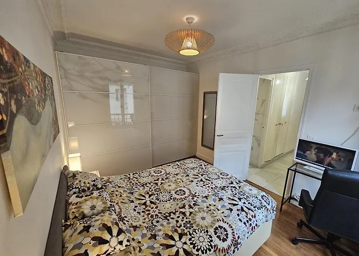 Διαμέρισμα Montmartre Beautiful 67 M2 With Gym & Balcony