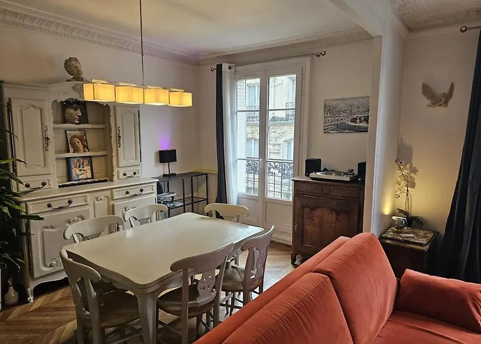 Montmartre Beautiful 67 M2 With Gym & Balcony Διαμέρισμα *